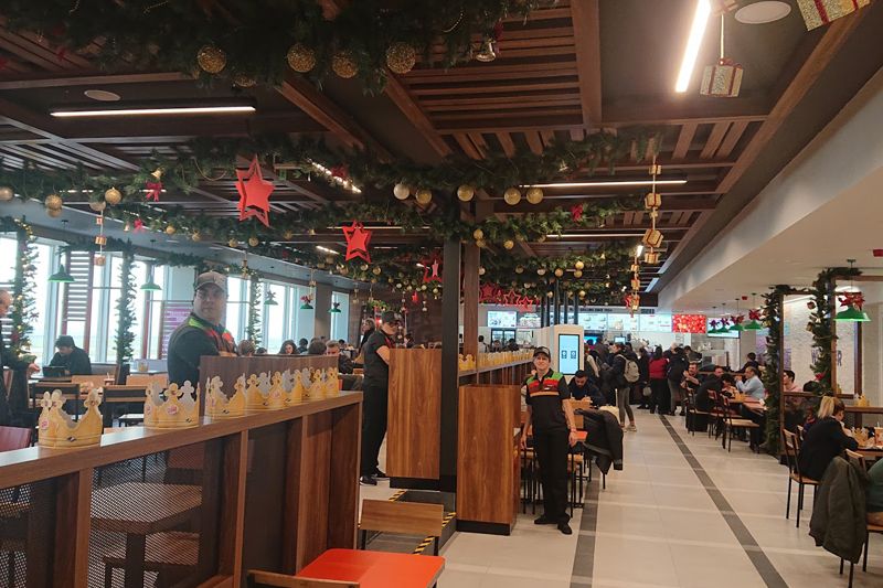 Κατάστημα “Burger King” στο Διεθνές Αεροδρόμιο Αθηνών «ΕΛ. ΒΕΝΙΖΕΛΟΣ»