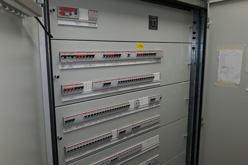 Κτίριο της εταιρείας TECHNAVA S.A.  Στο Παλαιό Φάληρο