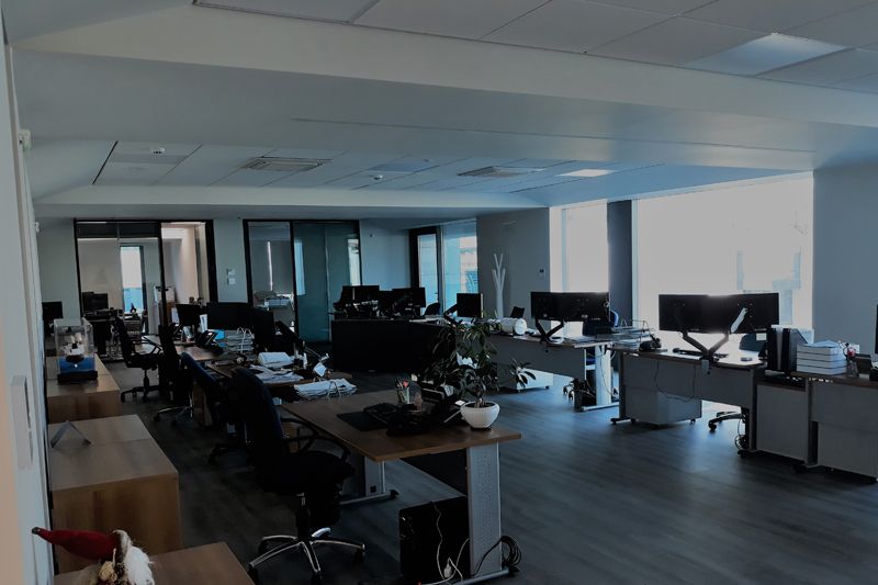 Κτίριο της εταιρείας TECHNAVA S.A.  Στο Παλαιό Φάληρο